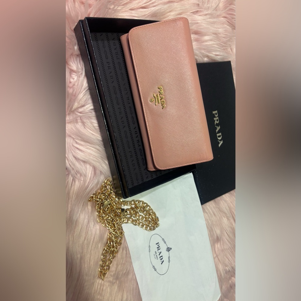 Prada wallet leather pink plain authentic